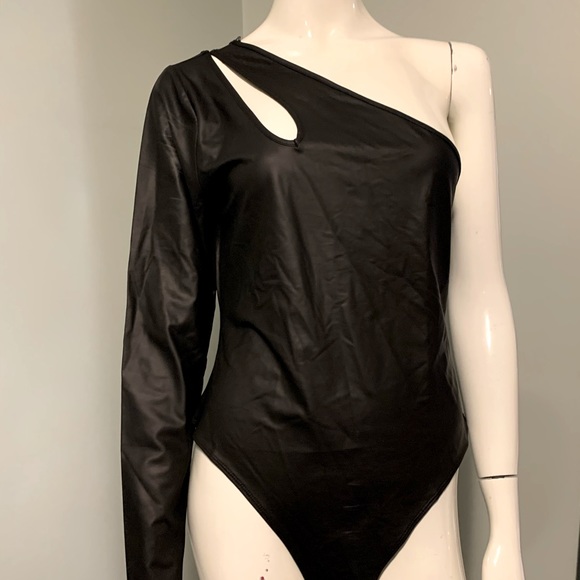 Super cute body suit - Picture 1 of 4